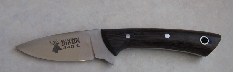 Cikkszm:2311w-12 pengehossz:11cm vastagsg4mm anyag:440C nyl:wenge